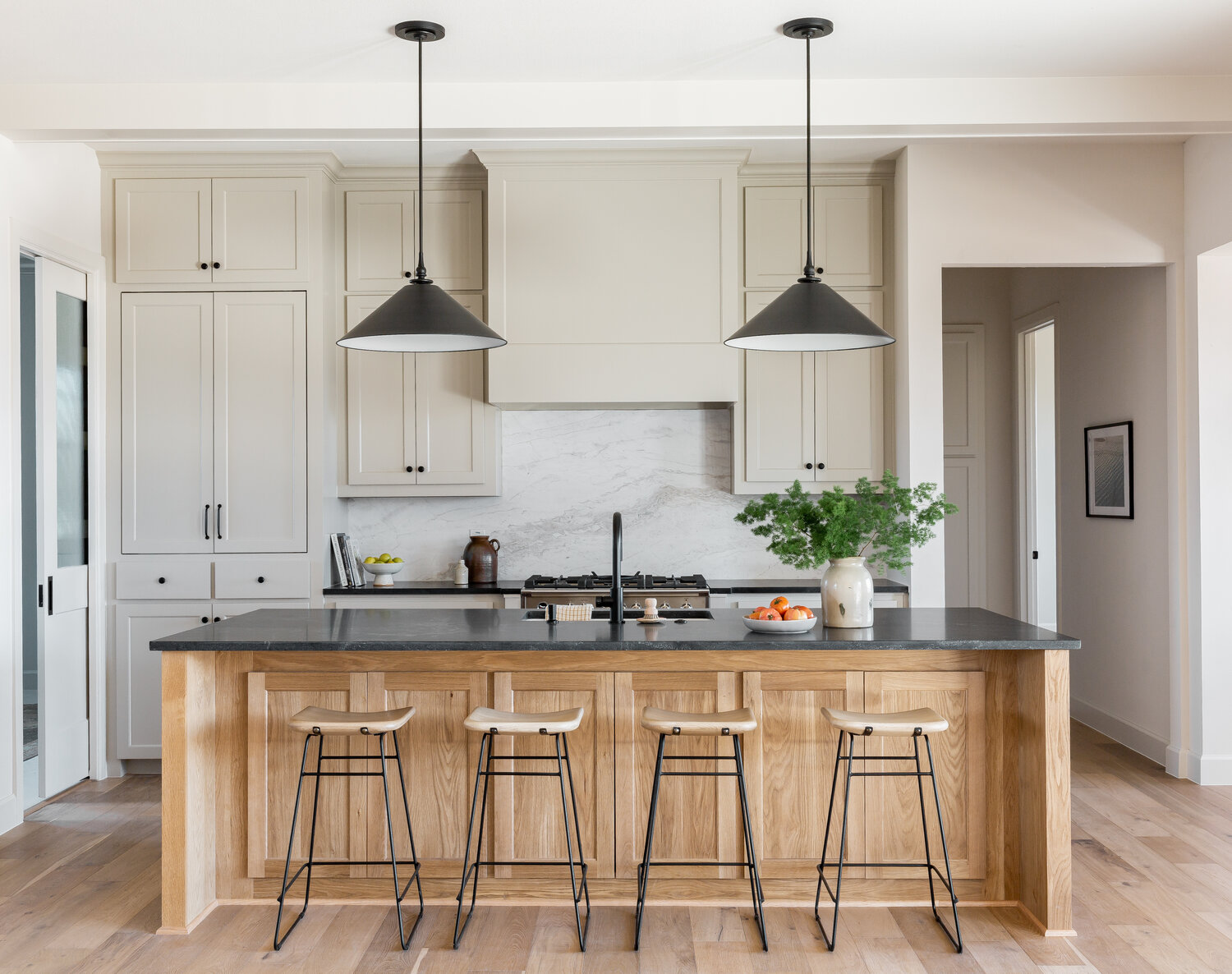 13 Beautiful White Oak Kitchens Ideas