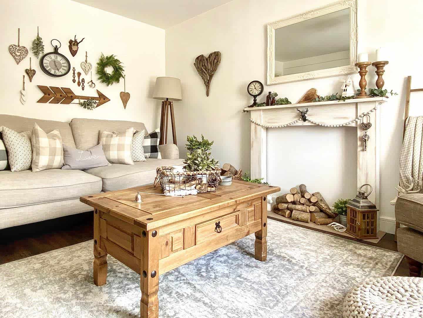 8 Ways to Get a FarmHouse Living Room on a Budget