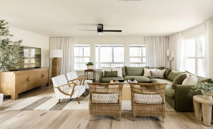 Natural or Artificial Light Affecting Sherwin-Williams Greek Villa