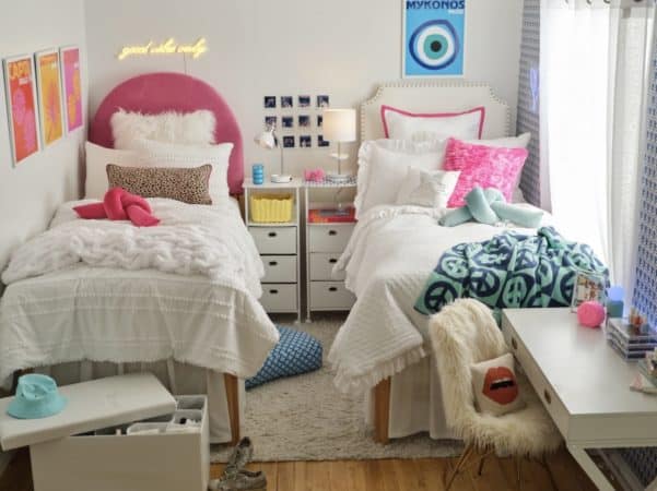 The Best and Easy Girly Girl College Dorm Decor Ideas
