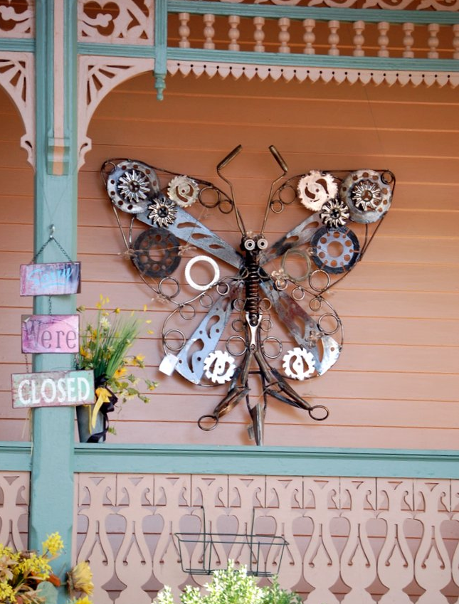 Wall Hanging on Columns