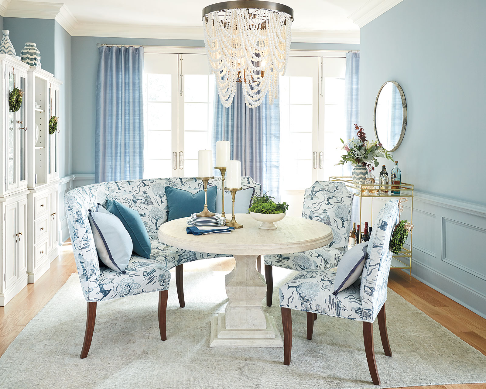 What is the Standard Dining Room Table Height 2023